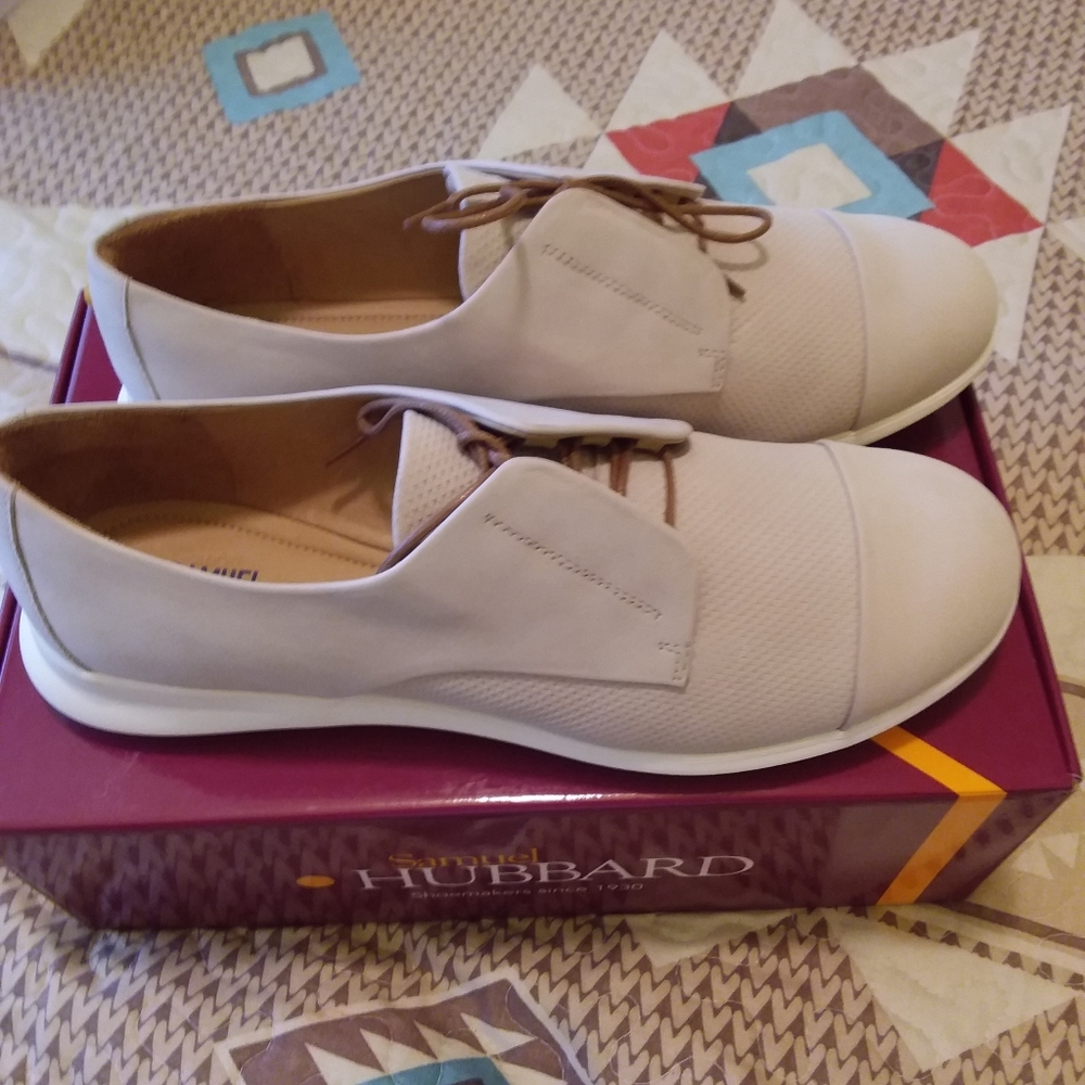 NWT. Hubbard shoes